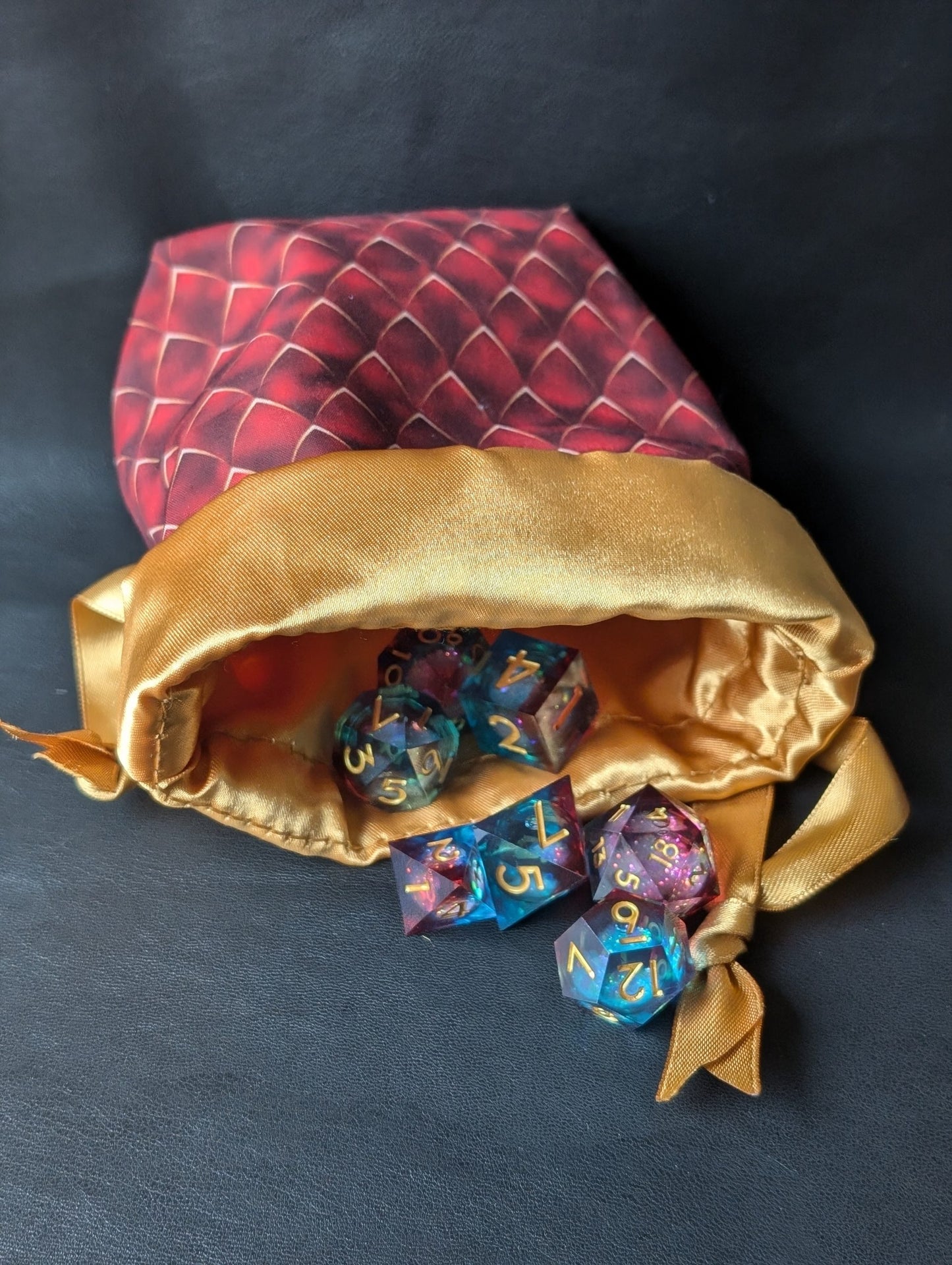Wancelot's Pouch - Red Scales