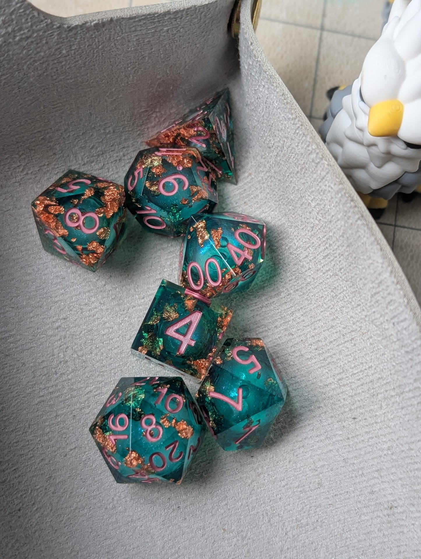 Gilded Forest - Rose Font