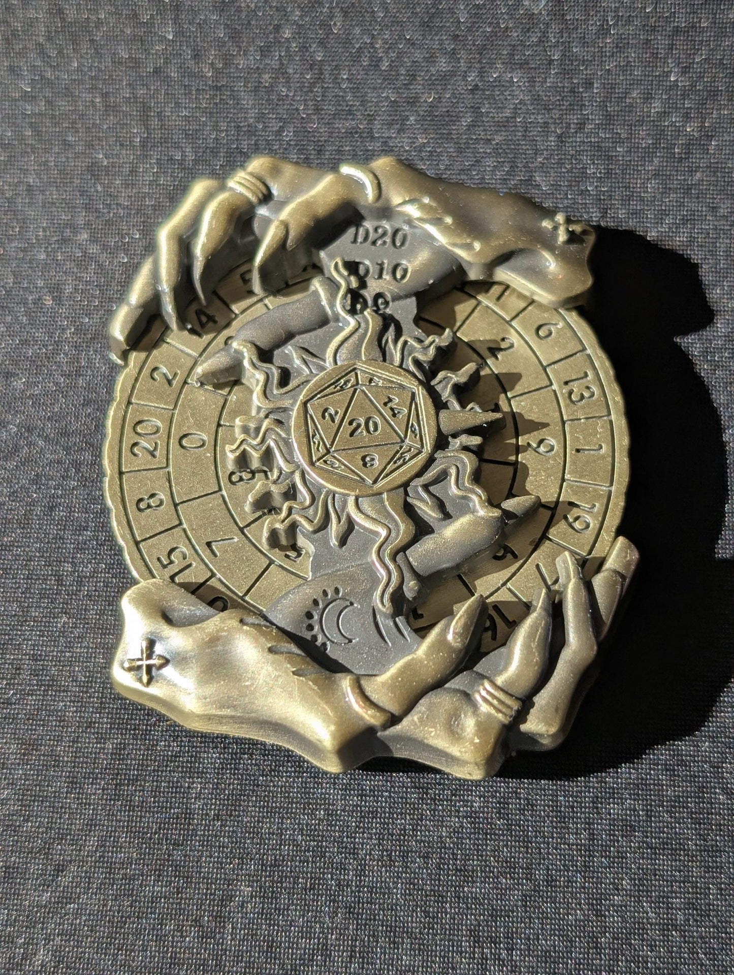 Spin to Win Hands Bronze - DnD Dice Spinner